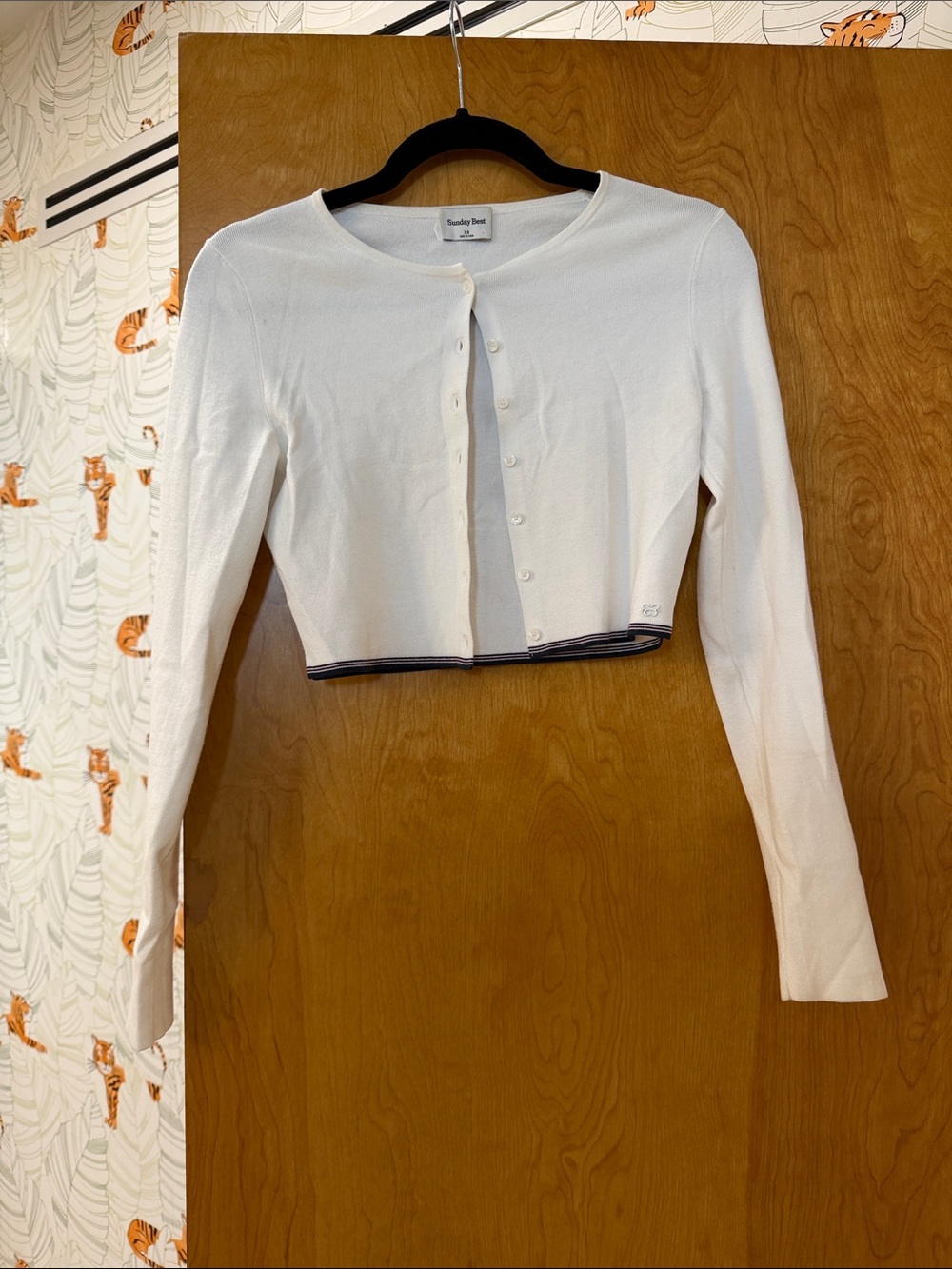 Aritizia Sunday Best White Cropped Cardigan with Navy Trim
